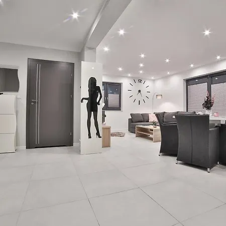 Pod Lasem Mm Semesterbostad Rabka